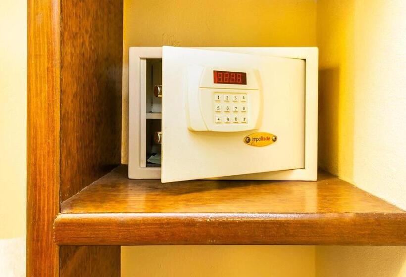 Отель Casa Del Virrey & Suites