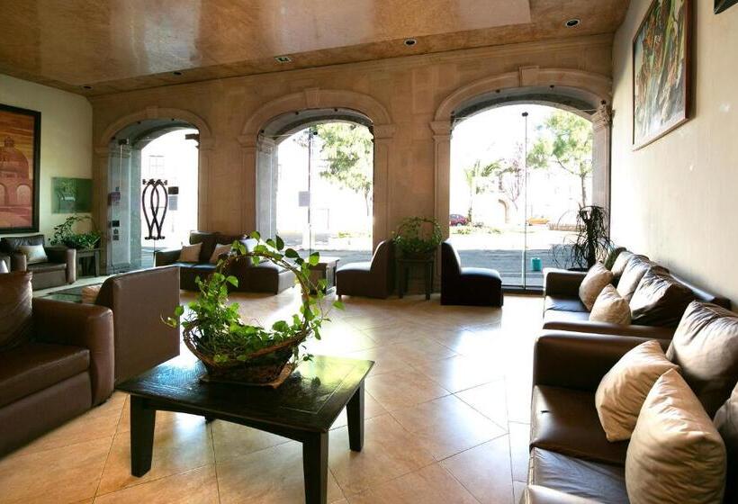 Отель Casa Del Virrey & Suites