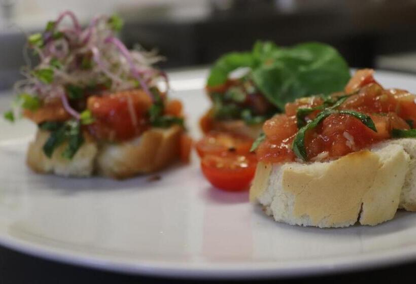 リゾートホテル Penzión Teniscentrum