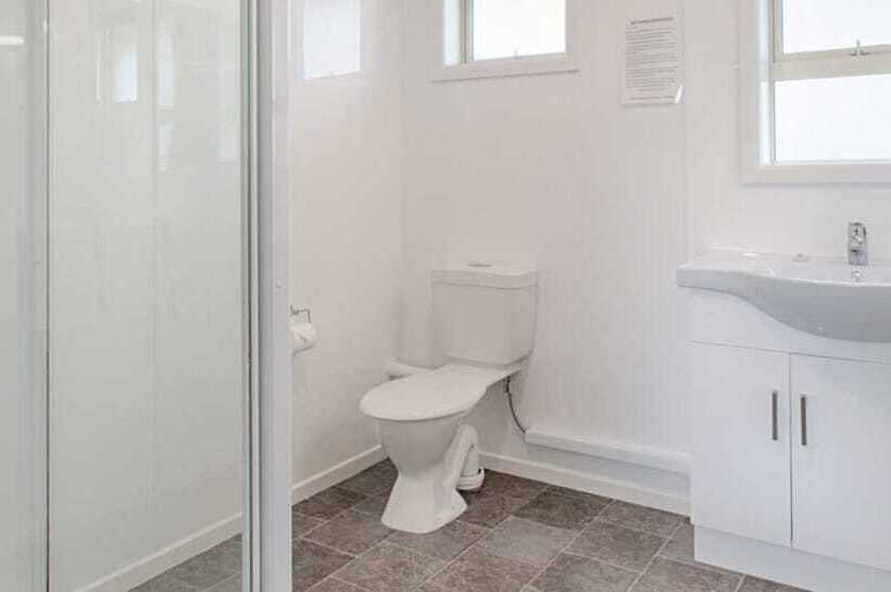 Aaa Thames Court Motel