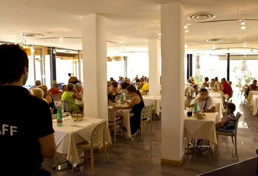 ホテル African Beach