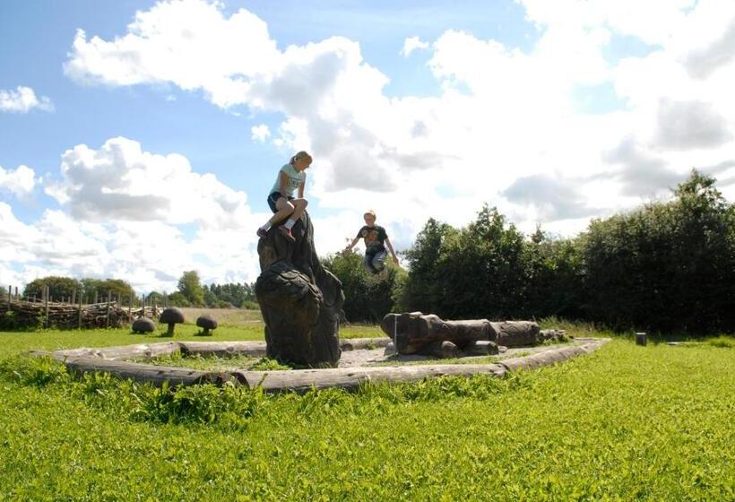 הוסטל Sankt Helene Feriecenter Tisvildeleje