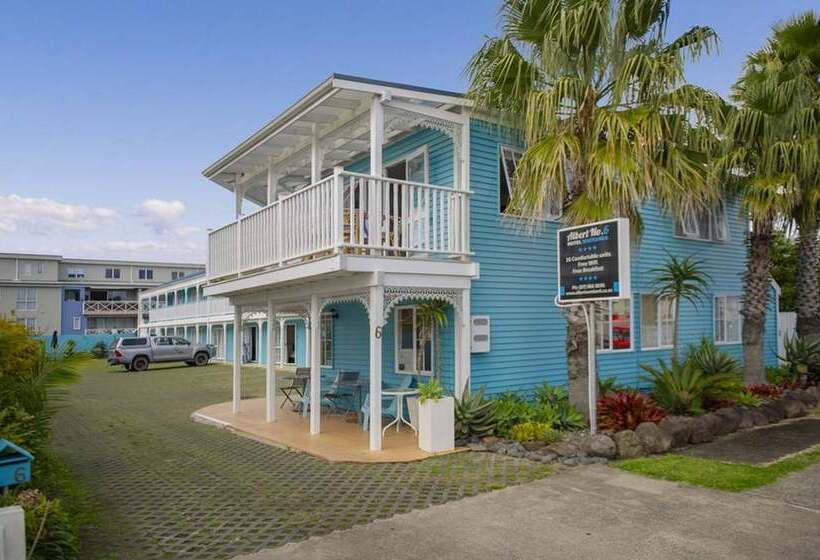 فندق على الطريق Albert Number 6