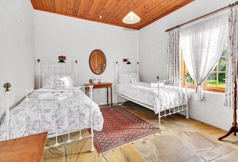 Blackwood Park Cottages