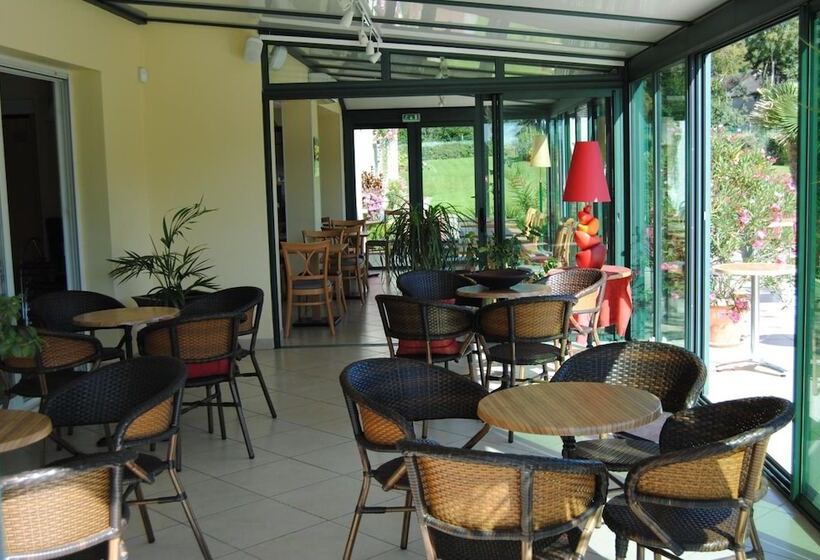 Brit Hotel Châteaudun