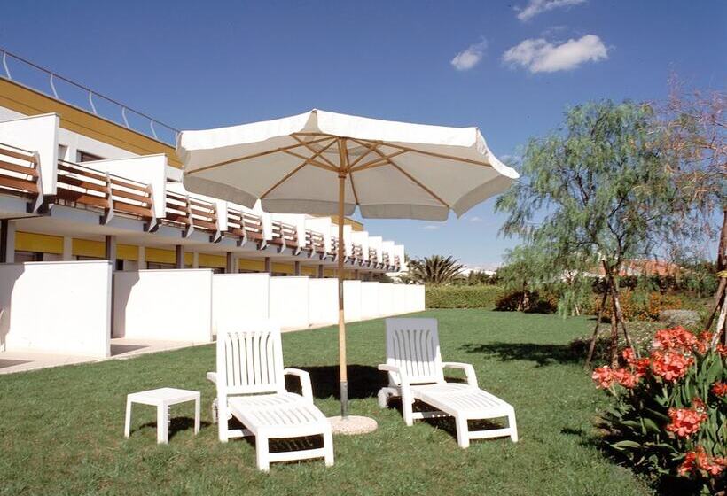 ホテル African Beach