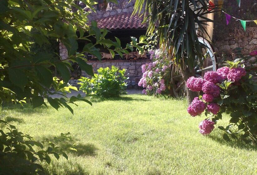 ホテル Agriturismo La Quercia