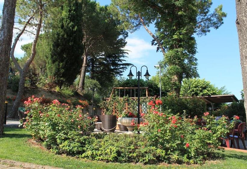 Отель Albergo Centopini