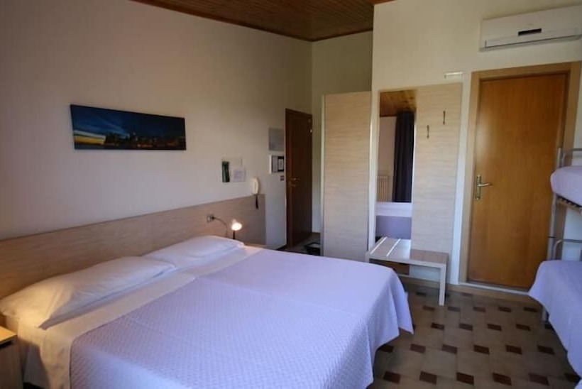 Отель Albergo Centopini