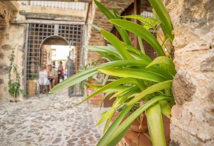 Hotel Albergo Diffuso Mannois