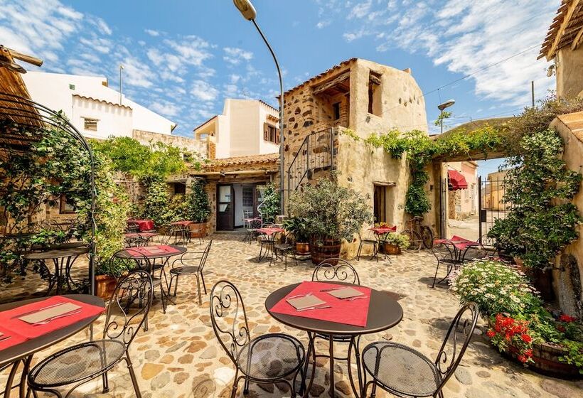 Hotel Albergo Diffuso Mannois