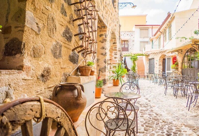 Hotel Albergo Diffuso Mannois