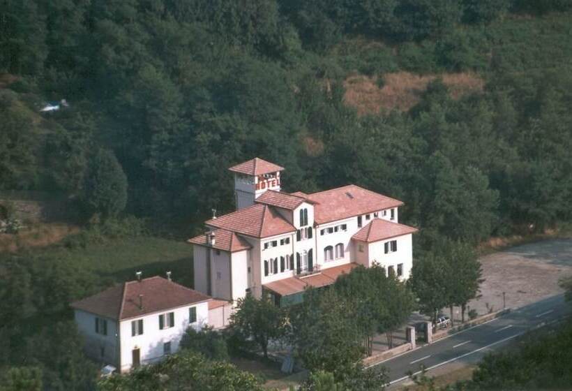 호텔 Albergo Ristorante Turchino