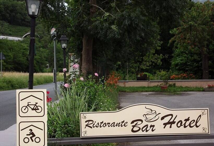 호텔 Albergo Ristorante Turchino