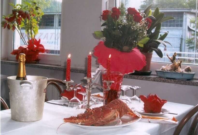 호텔 Albergo Ristorante Turchino