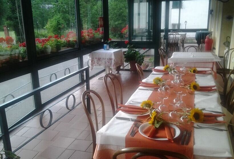 호텔 Albergo Ristorante Turchino