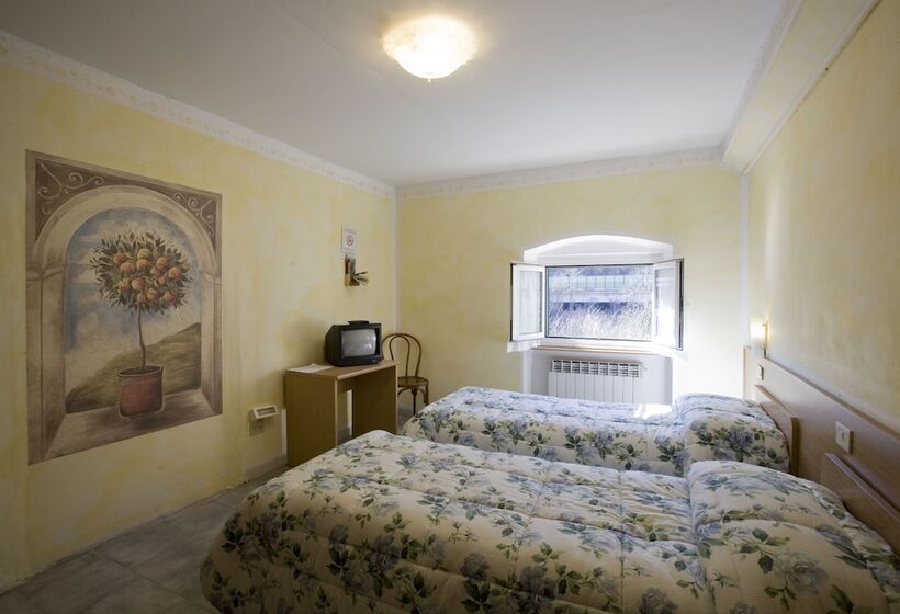 호텔 Albergo Ristorante Turchino