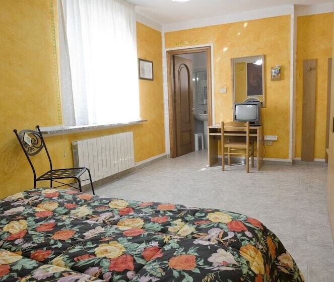 호텔 Albergo Ristorante Turchino