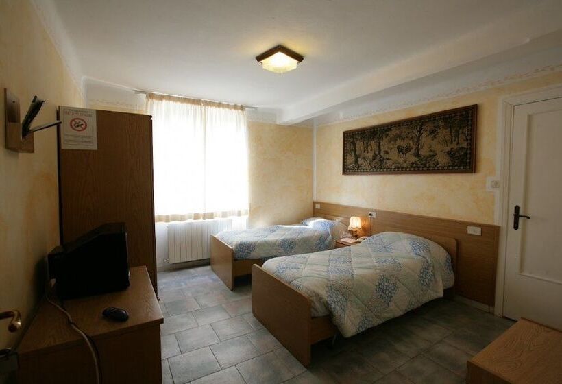 호텔 Albergo Ristorante Turchino