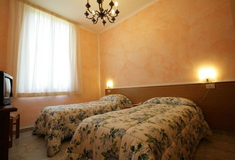 호텔 Albergo Ristorante Turchino