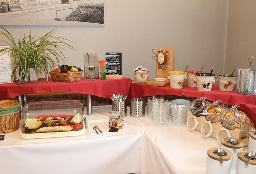 ホテル Am Berg Oybin Garni