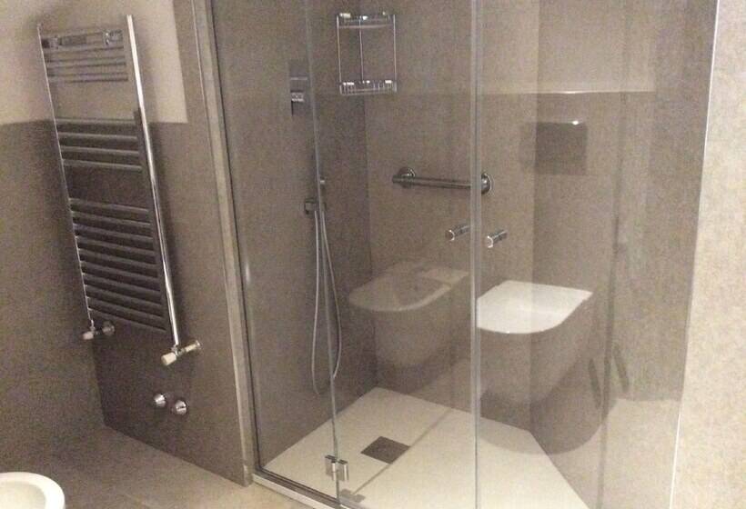 호텔 Ariston & Apartments