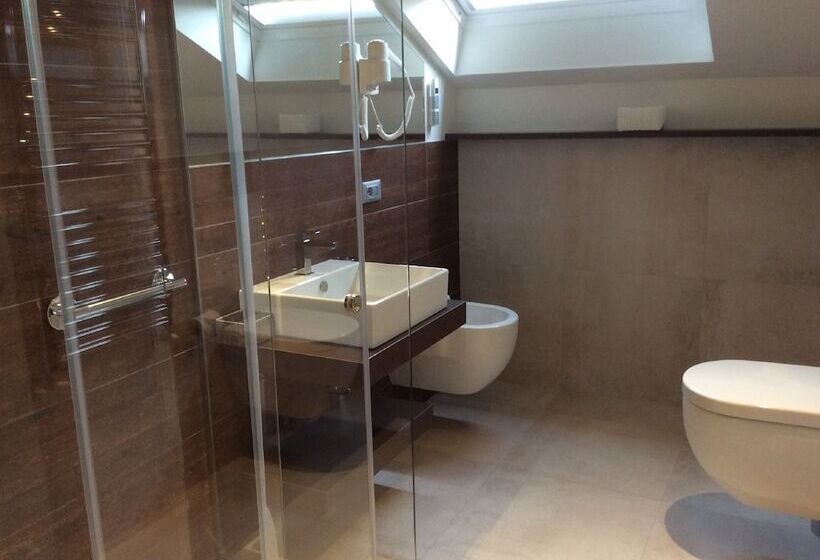 호텔 Ariston & Apartments