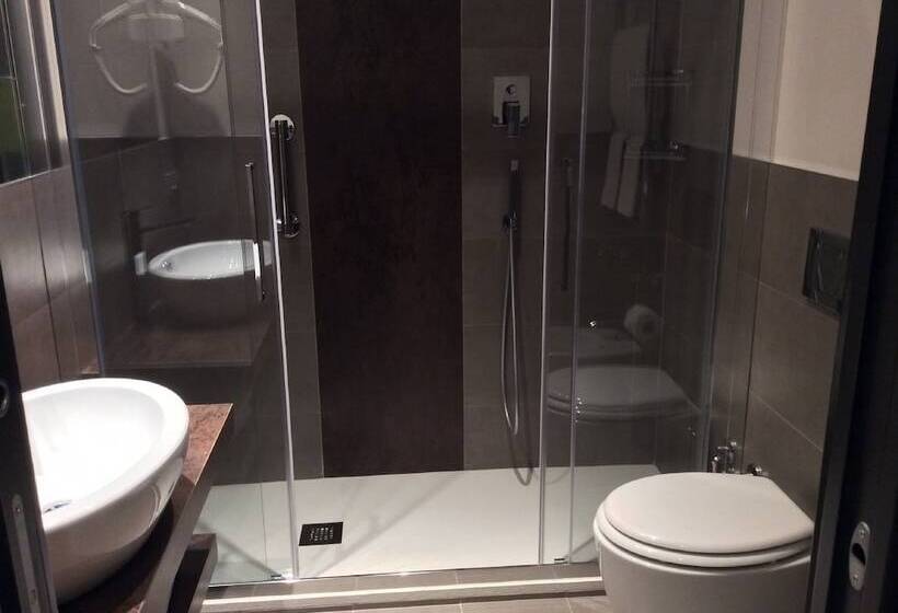 호텔 Ariston & Apartments