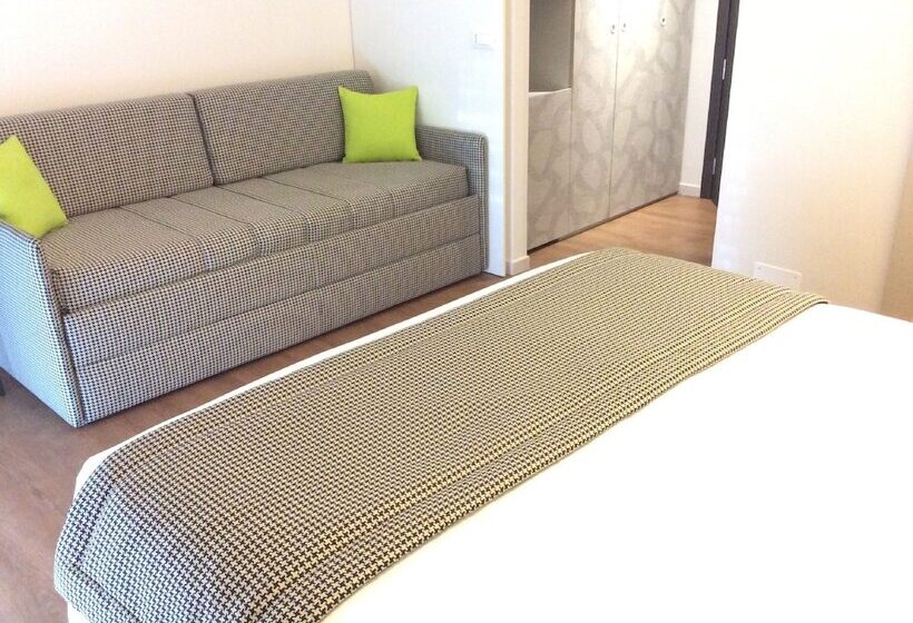 호텔 Ariston & Apartments