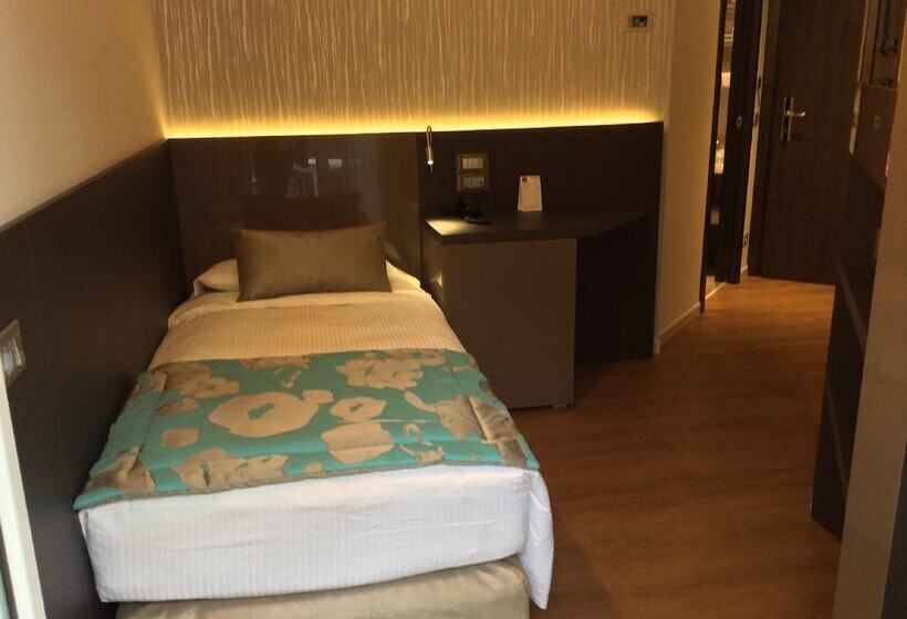 호텔 Ariston & Apartments