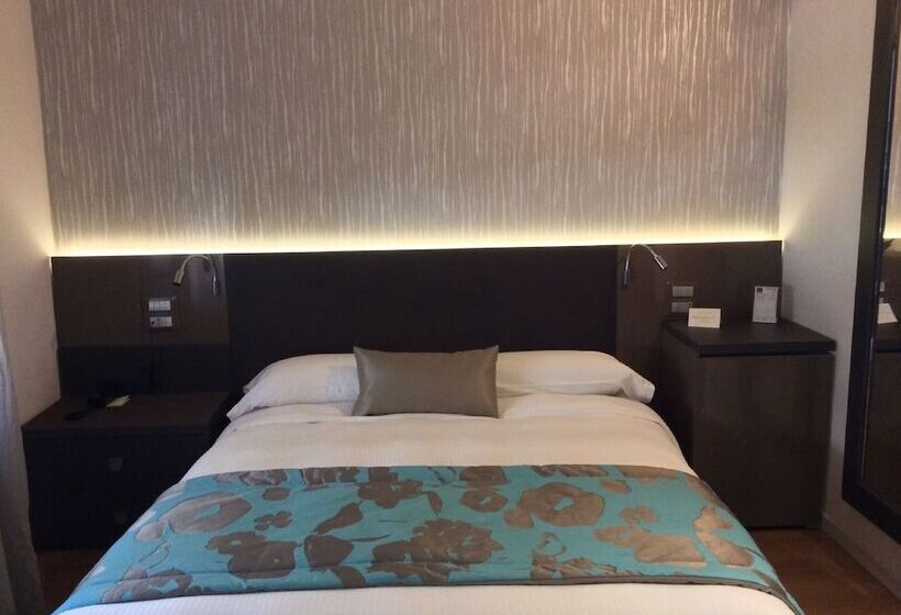 호텔 Ariston & Apartments