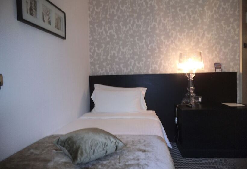 호텔 Ariston & Apartments