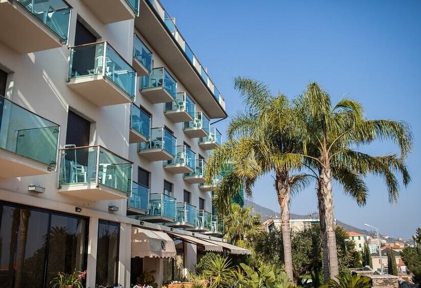 호텔 Ariston & Apartments