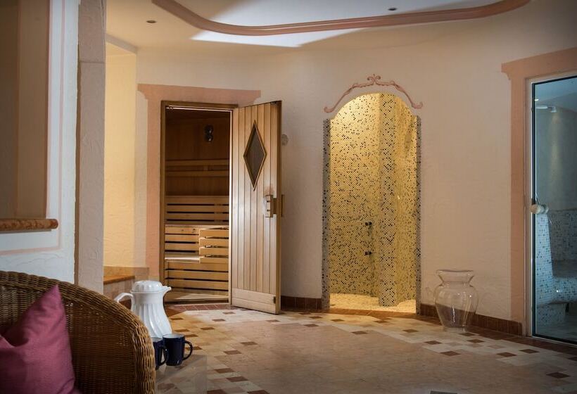 فندق Aritz