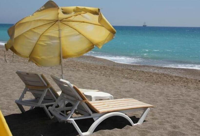 Отель As Queen Beach
