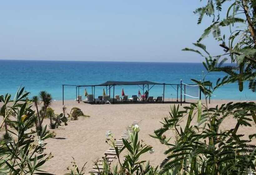 Отель As Queen Beach