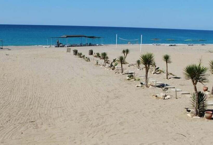 Отель As Queen Beach