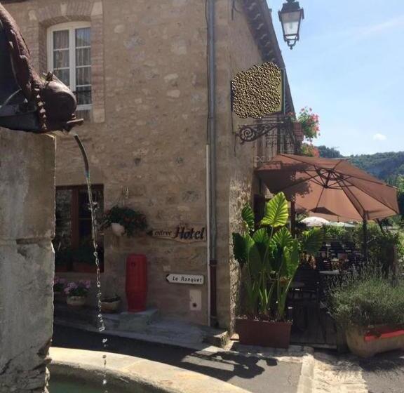 فندق Logis Auberge De La Fontaine