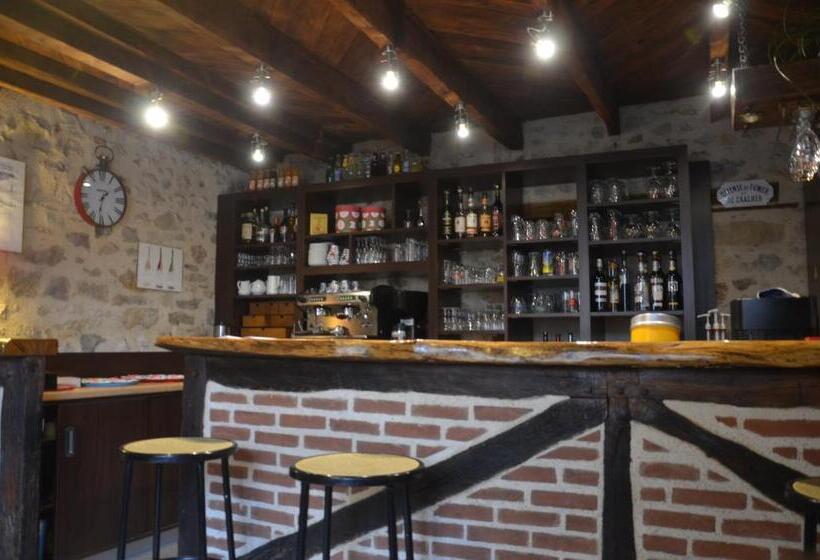 בית מלון כפרי Logis Auberge De La Fontaine