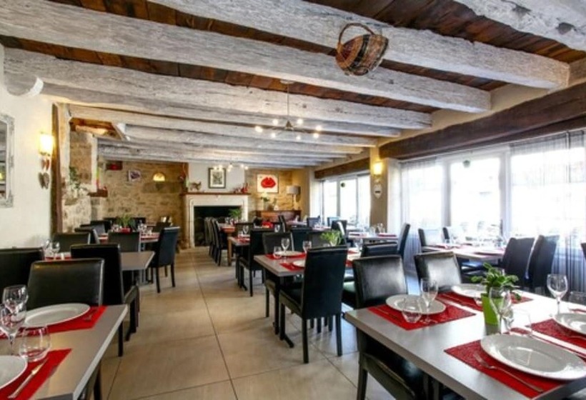 فندق Logis Auberge De La Fontaine