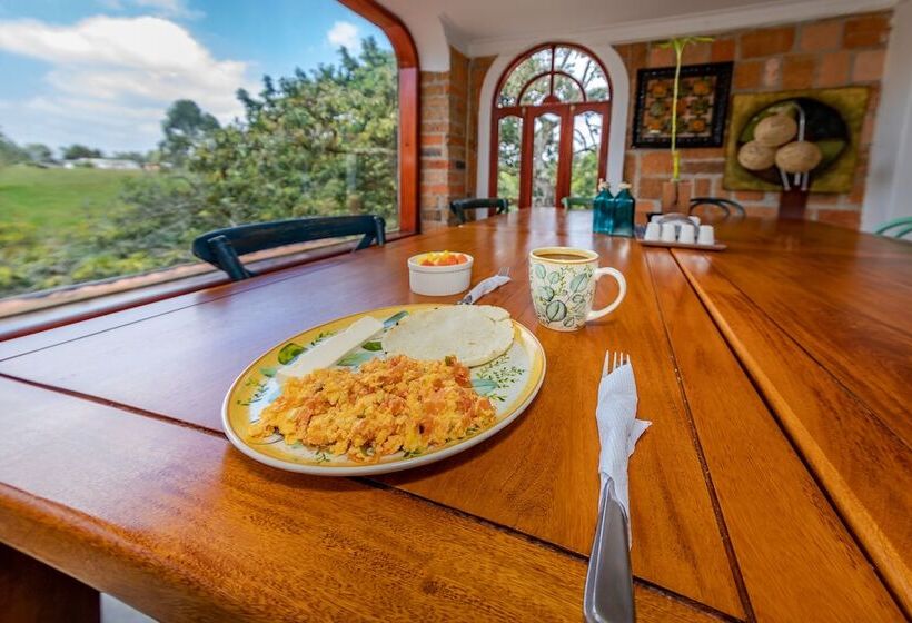 ホテル Ayenda Llanogrande Inn