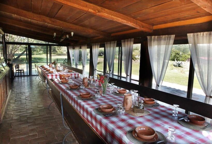 هتل Az Agrituristica Bio Le Macchie Alte