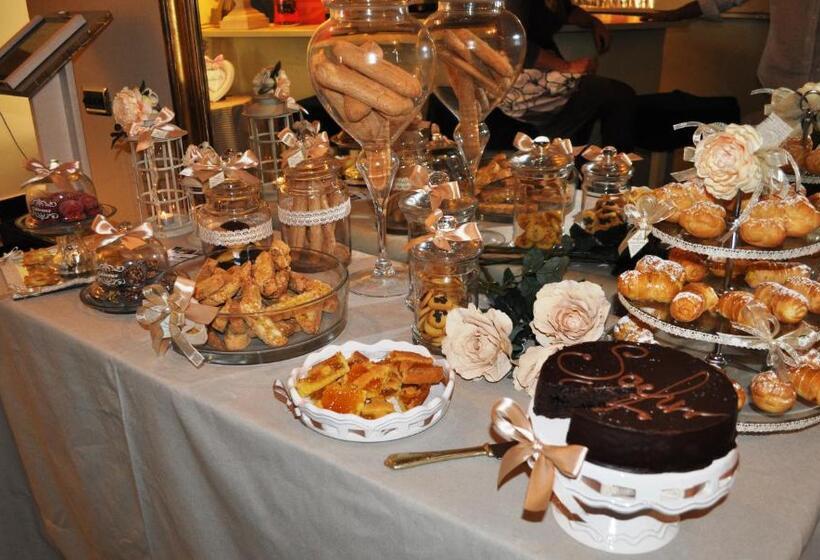 בית מלון כפרי Borgo San Faustino Country Relais And Spa