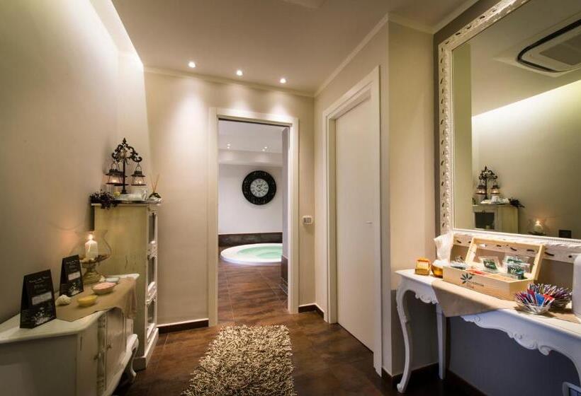 בית מלון כפרי Borgo San Faustino Country Relais And Spa