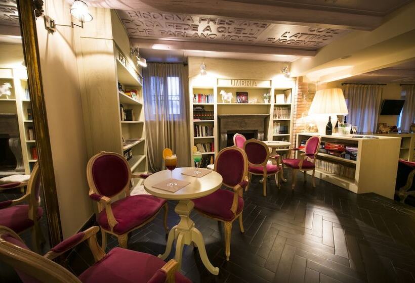 בית מלון כפרי Borgo San Faustino Country Relais And Spa