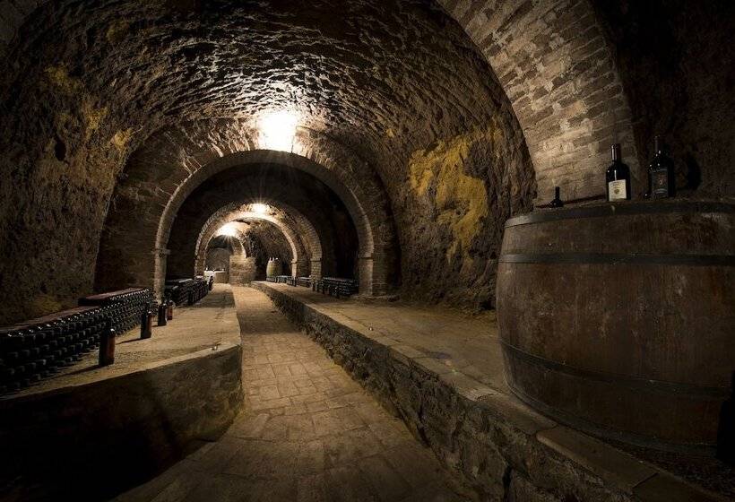 בית מלון כפרי Borgo San Faustino Country Relais And Spa