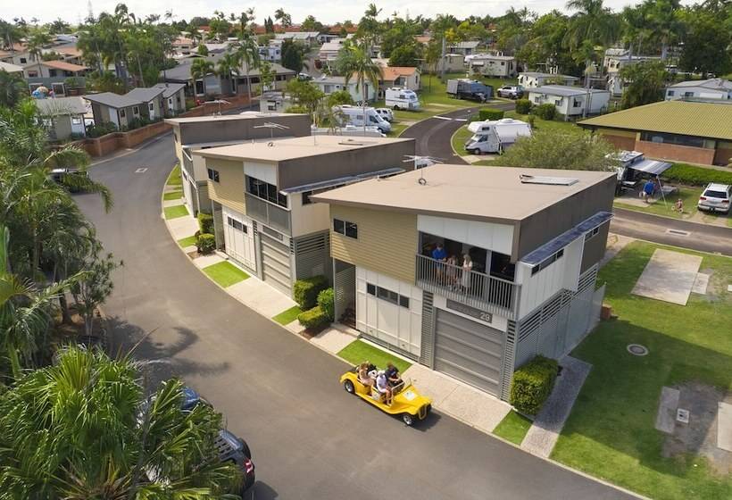 בית מלון כפרי Brisbane Holiday Village