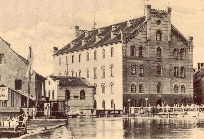 בית מלון כפרי Budweis