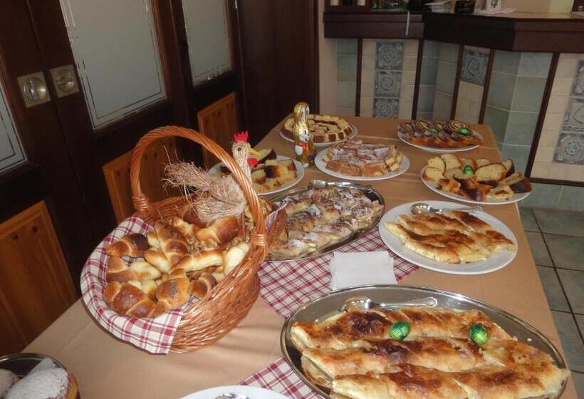 هتل Cateski Dvorec