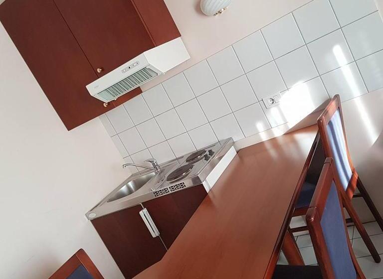 هتل Cateski Dvorec